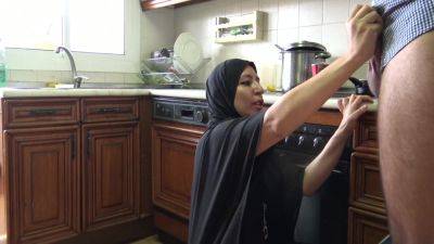 Algerian Beurette Invites Boys To Her Apartment In Marseille And Sucks Them Off In Her Kitchen - hclips.com - Algeria
